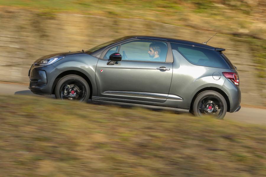  DS 3 Performance Line 2016 года  (фото 11 из 25)